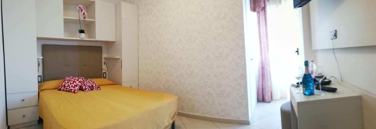 Hotel Metropol Sottomarina Luaran gambar