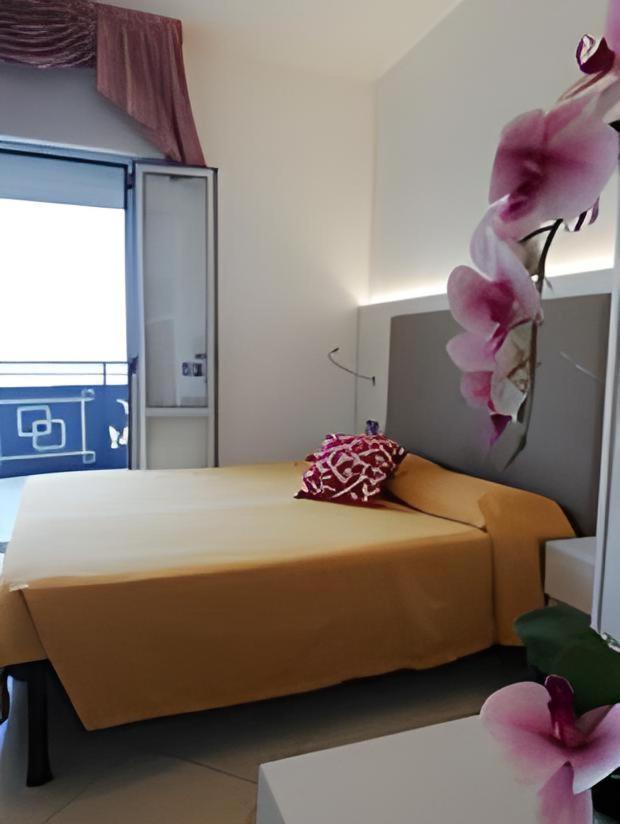 Hotel Metropol Sottomarina Luaran gambar