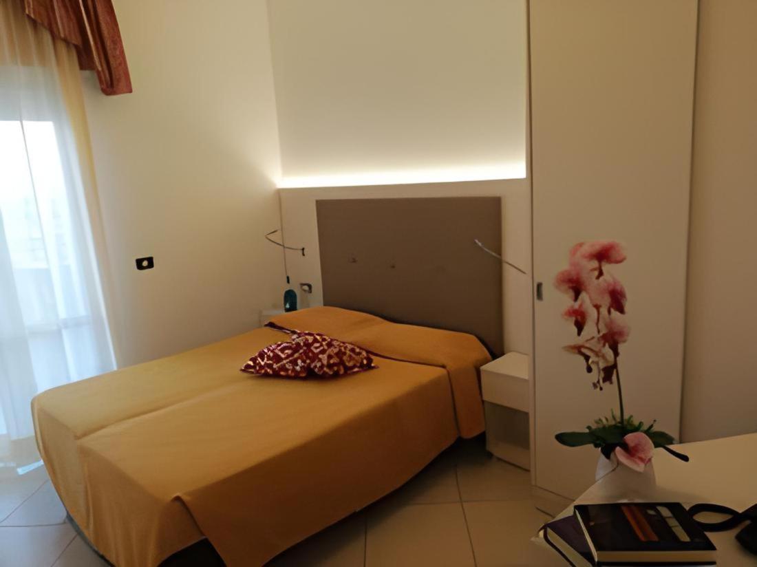 Hotel Metropol Sottomarina Luaran gambar