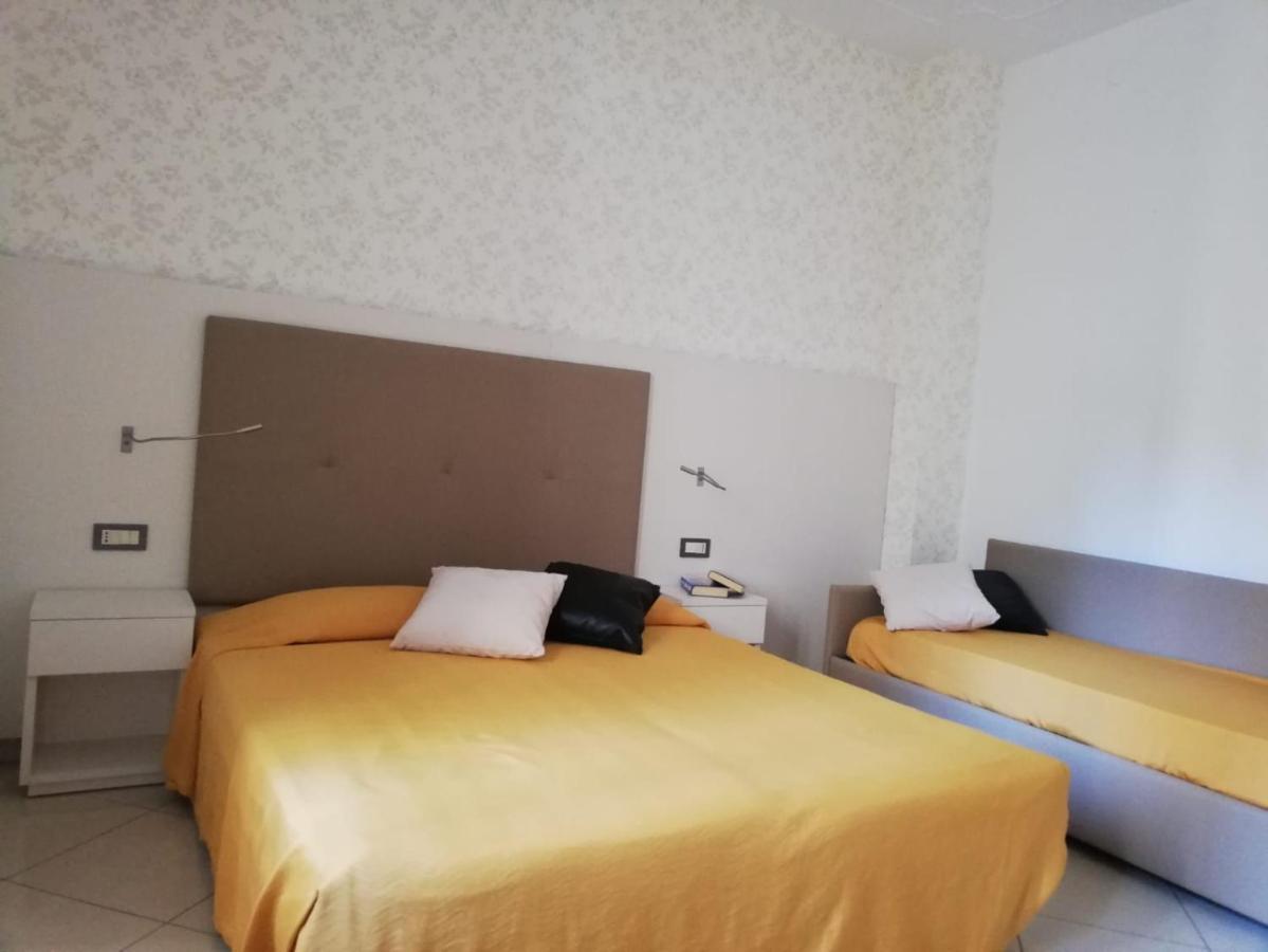 Hotel Metropol Sottomarina Luaran gambar