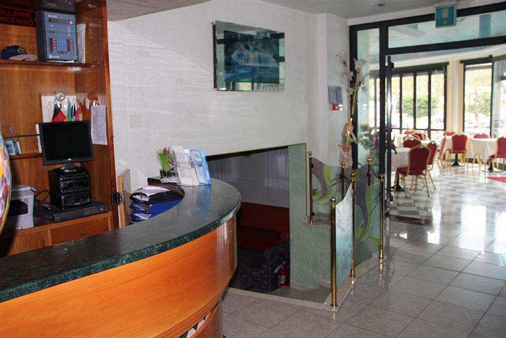 Hotel Metropol Sottomarina Luaran gambar
