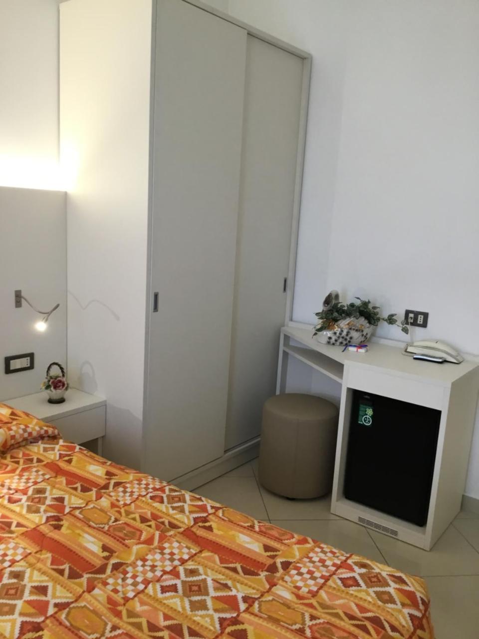 Hotel Metropol Sottomarina Luaran gambar