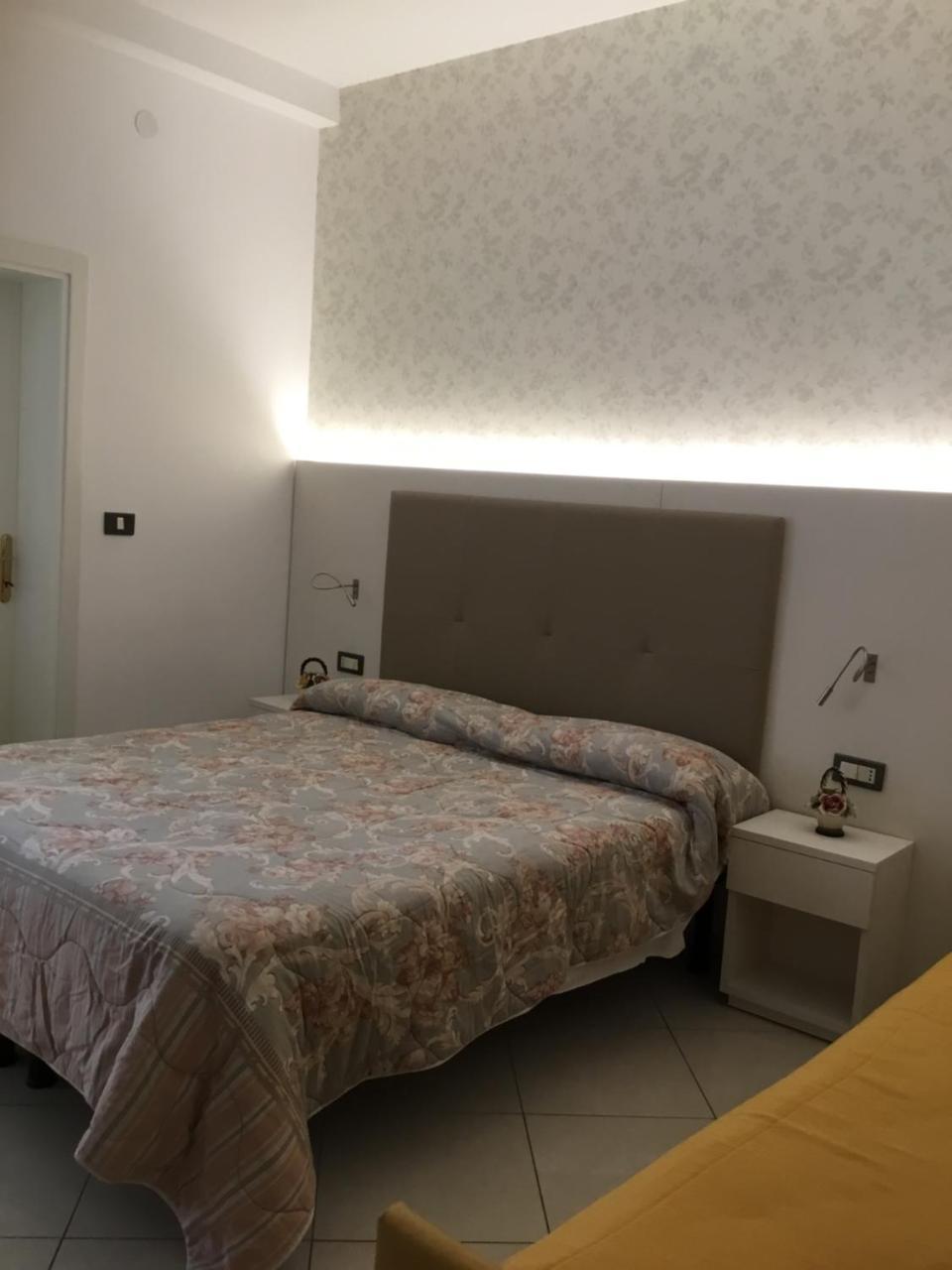 Hotel Metropol Sottomarina Luaran gambar