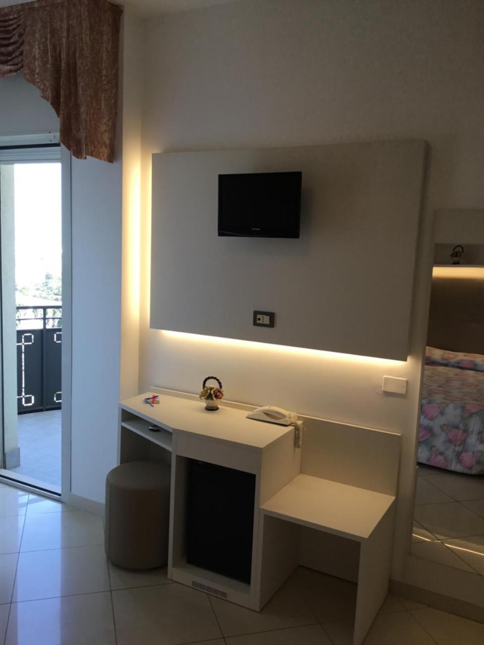 Hotel Metropol Sottomarina Luaran gambar
